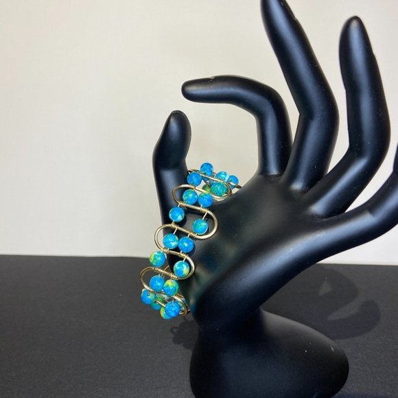 Gold Tone Wire Bracelet with Synthetic Jade Ocean Dyed Beads - Picture 1 of 9
